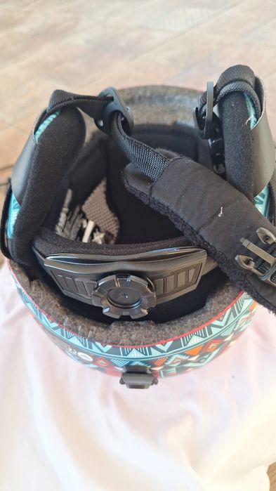 Каска за ски размер S