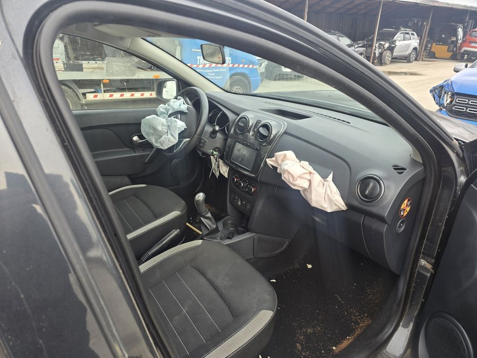 DACIA Sandero Stewpay la cheie 2018 0.9 TCE 80.000 km  Avariat  Lovit