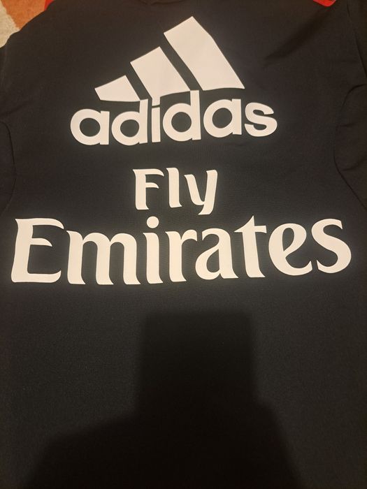 Оригинален суичър на AC Milan от сезон 13-13