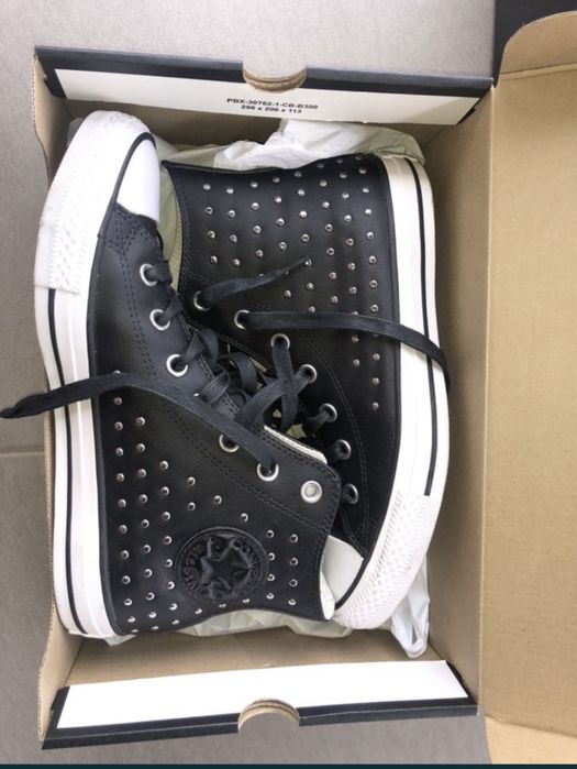 Обувки Converse