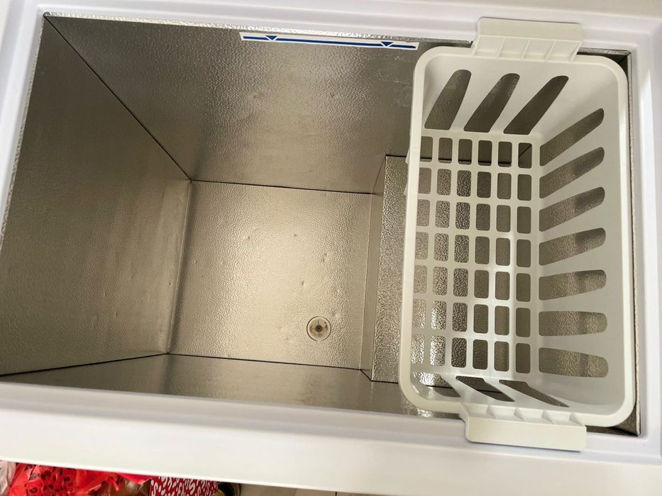 Продам морозильник