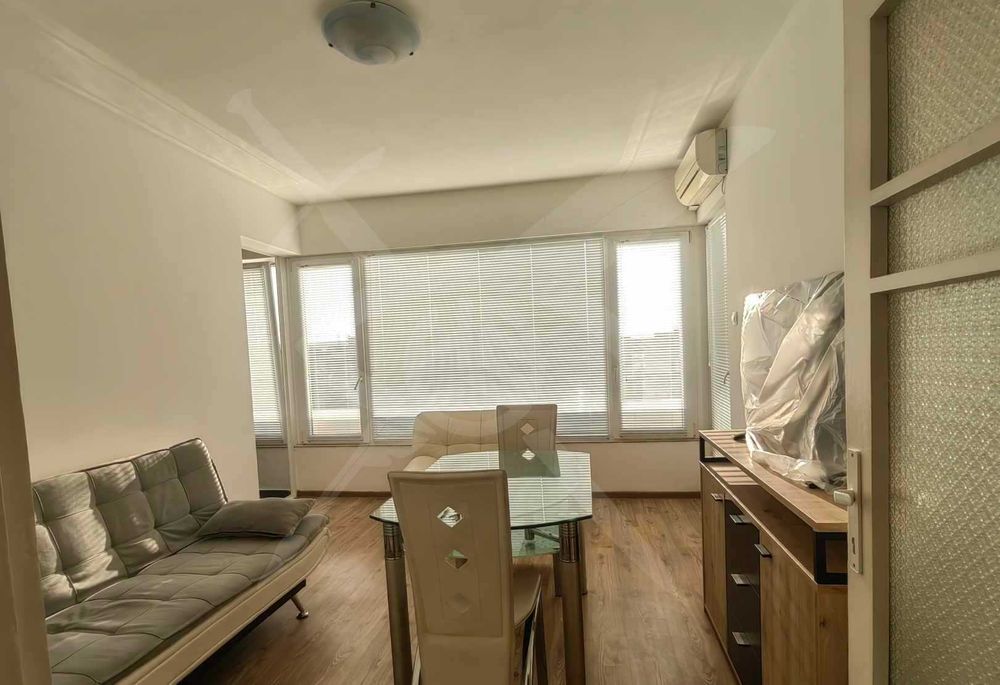 Дава се под наем Тристаен апартамент в Варна, Общината - 55 кв.м за 450 € - Снимка #1