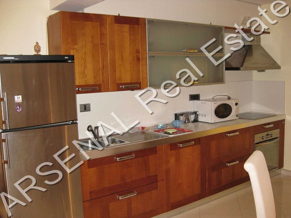 Дава се под наем Тристаен апартамент в София, Лозенец - 186 кв.м за 900 € - Снимка #1