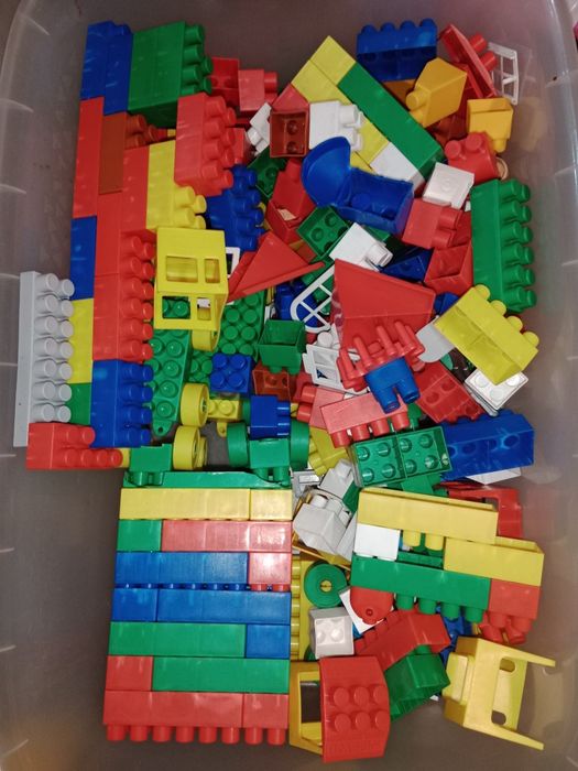 Конструктор, поезд, кран, домики