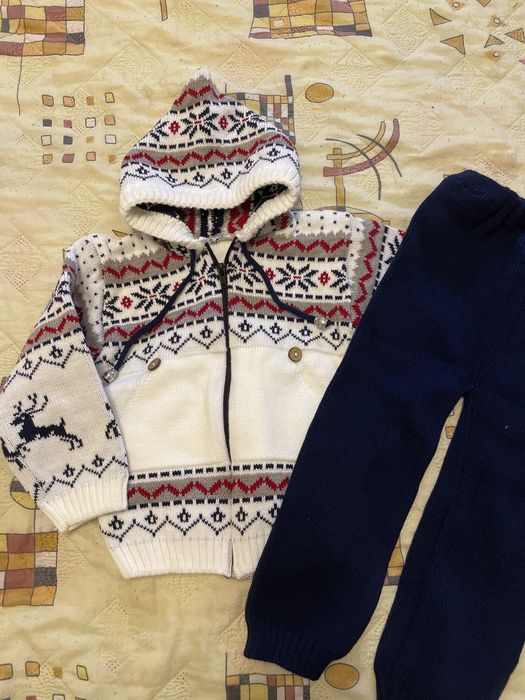 Детский вязанный костюм