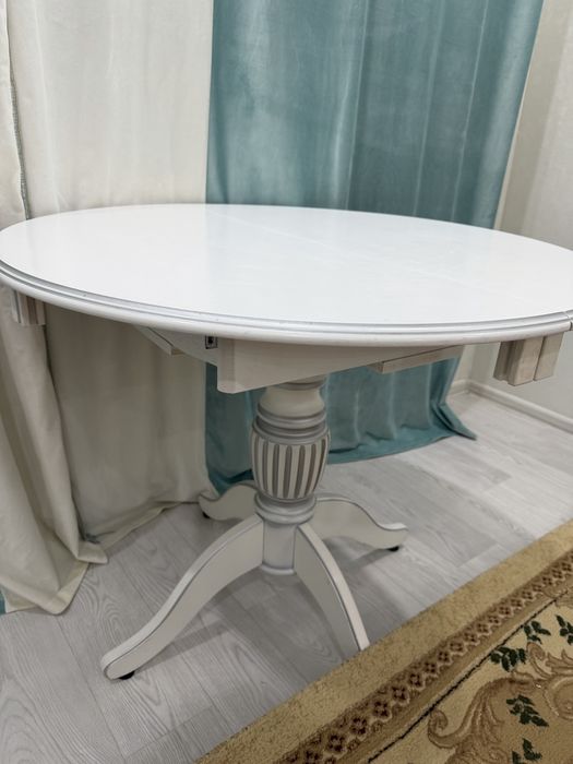 Продам стол в хорошим состояние