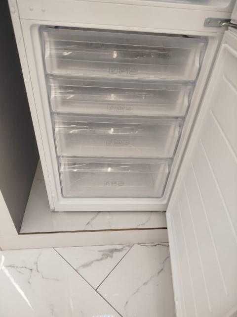 Продам холодильник LG