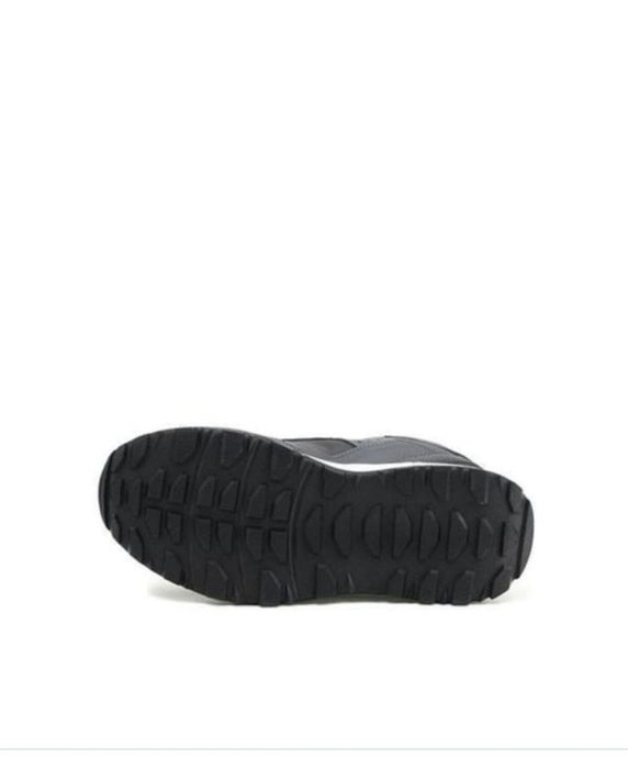 Продам  универсальные кроссовки