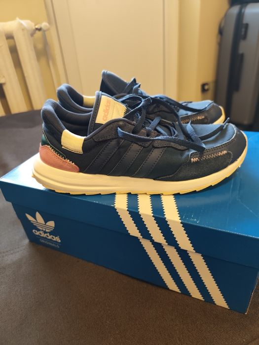 Adidași mărimea 37 1/3