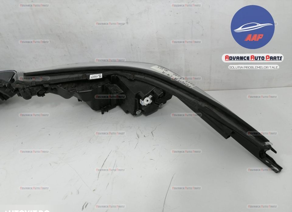 Фар Дясно пълен лед оригинален Тойота / Toyota C-HR [Десен фар с пълен