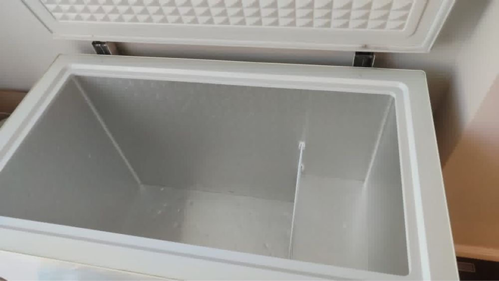 Продам Морозильную камеру
