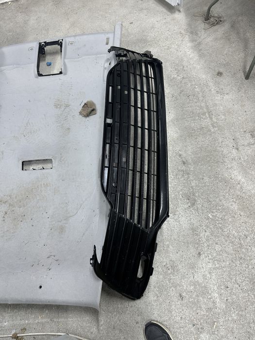 Grilă bară față toyota camry.cod:53113-33120.