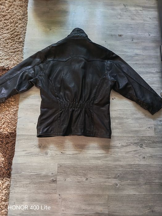 Geacă piele stare excelentă.