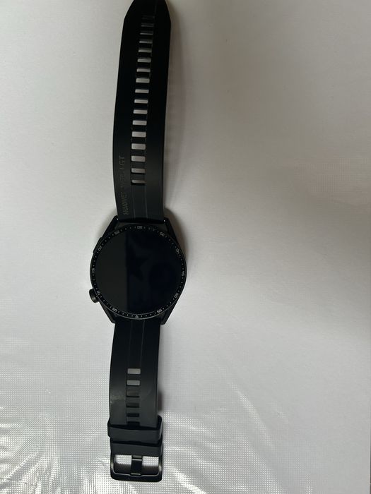 смарт-часы Huawei Watch GT 3 SE в чёрном цвете.