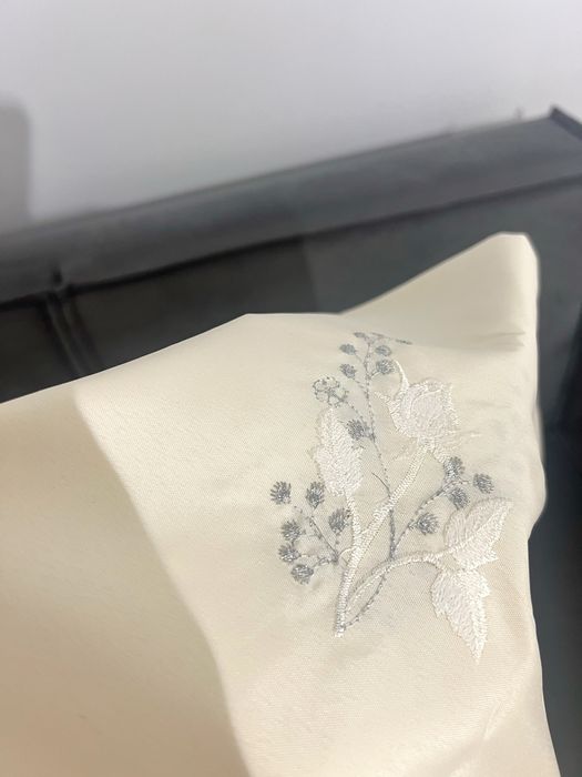 Скатерть новая продам