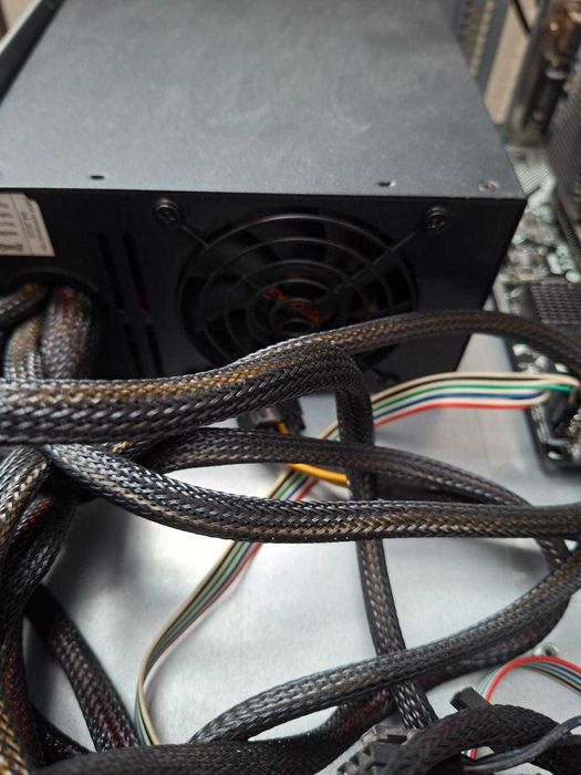 Продам блок питания Exegate ServerPro-600ADS