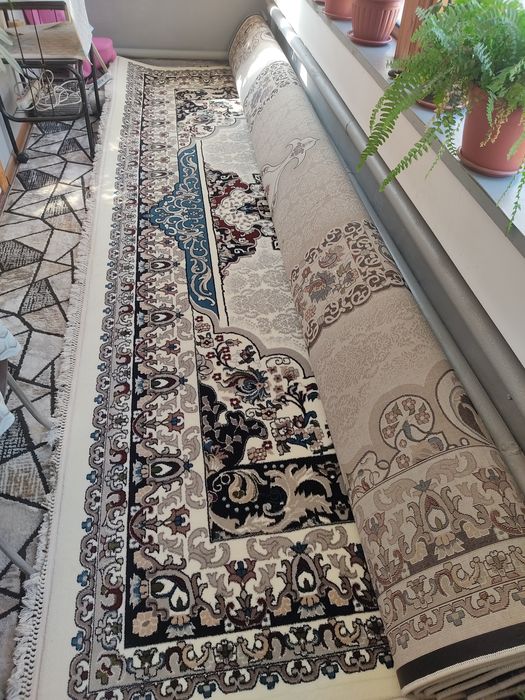 YEC yangi gilam sotiladi 4x5 m