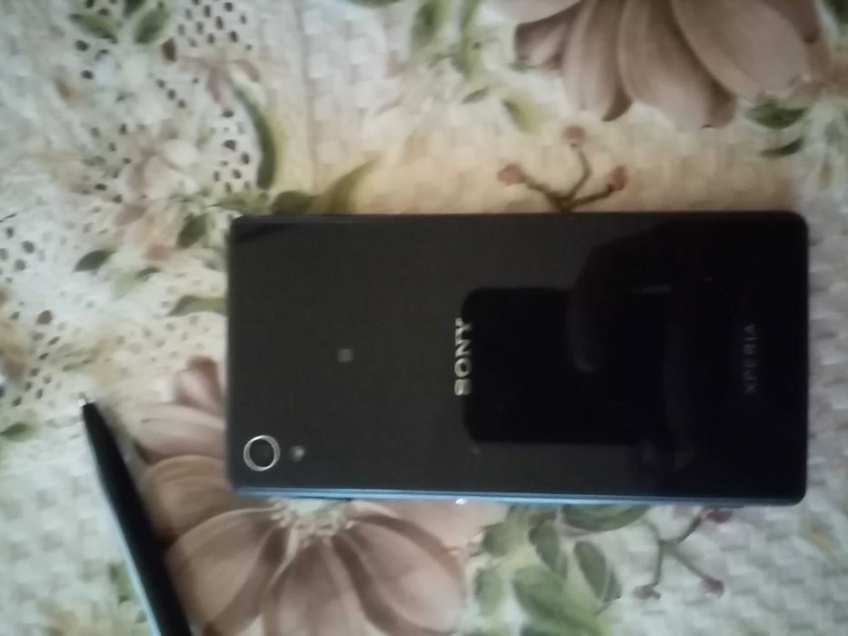 Телефон sony experia за преинсталация/части