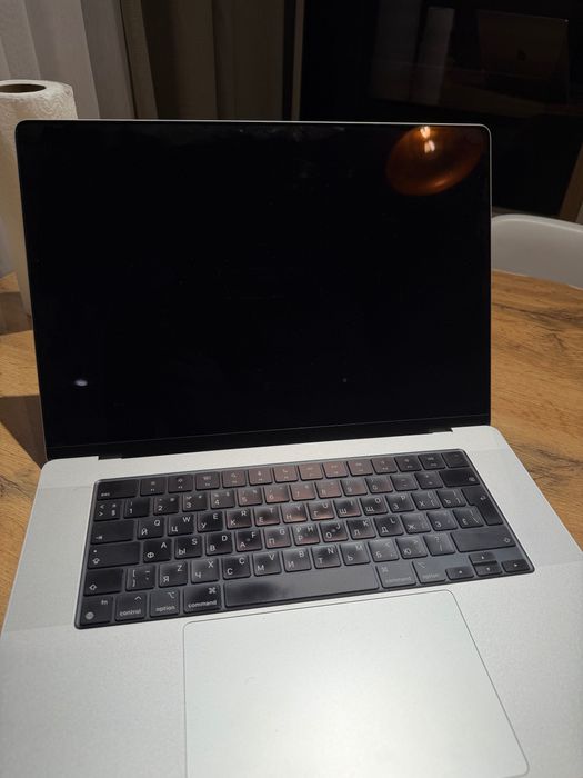 Apple MacBook PRO M1 16
