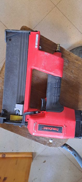 Професионален такер Haubold 9180