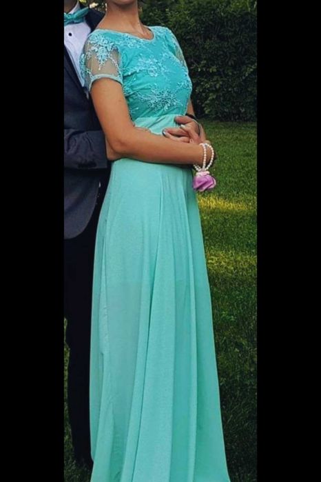 Vand 3 rochii de domnișoară de onoare lungi cu dantela turcoaz