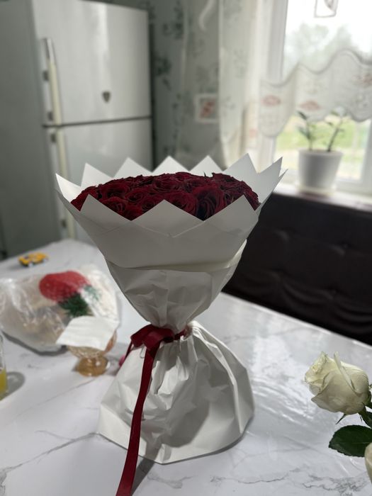 51штук красный цветы