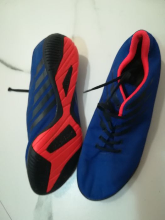 Маратонки за футбол