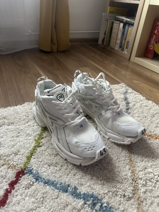Balenciaga runner