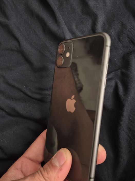 Айфон 11 128гб .