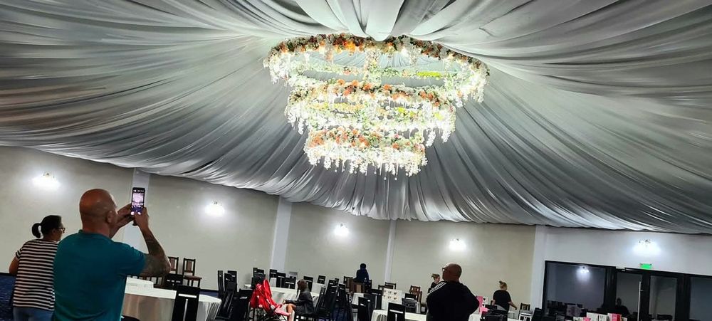 Canapele club lumini pixel led drapaj sala evenimente