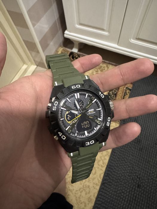 Продам часы skmei армейчские зеленые новые