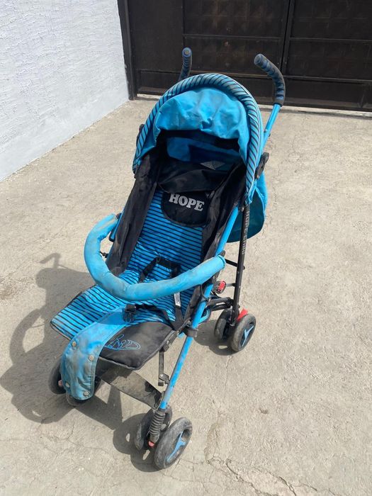 Коляска кок тусти  журеди