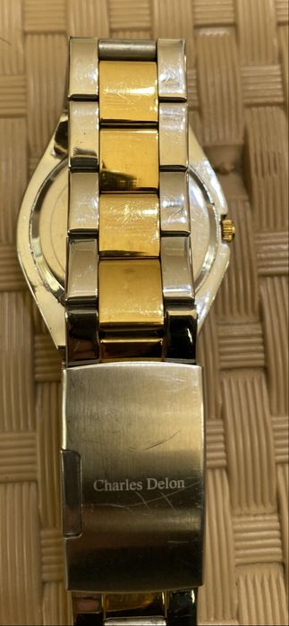 Часовник Charles Delon