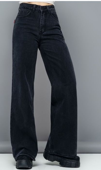 Продам джинсы 28-29рр