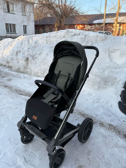 Детская коляска с двумя блоками