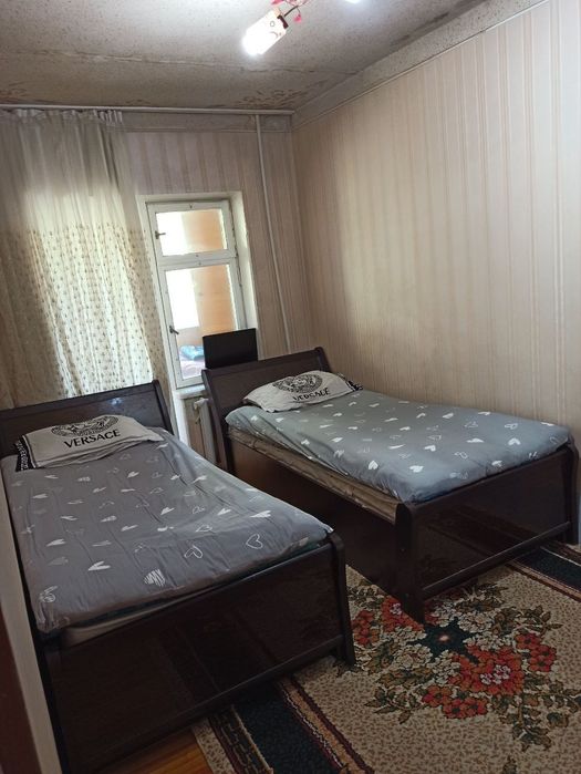 Срочно продается квартира метро Новза 4/3/4 цена 100.000у.е Е квартал