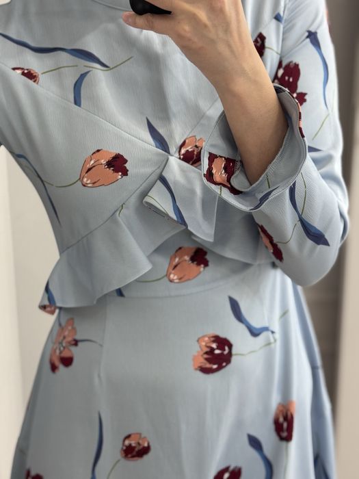 Продам платье голубое