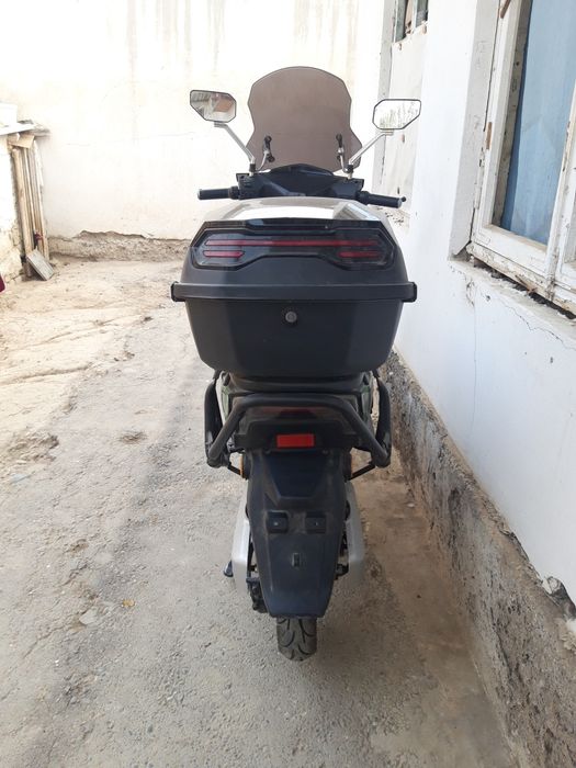 Elektra skuter sotiladi