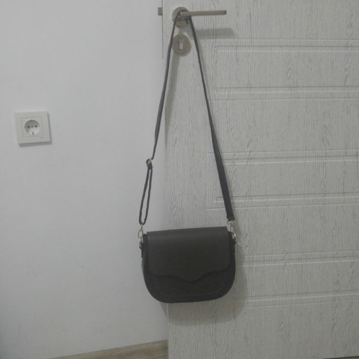 Черна малка чанта