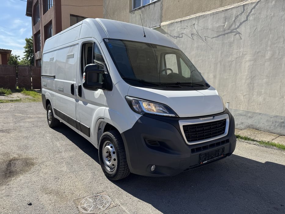 Peugeot Boxer 2015 Transport pui de o zi