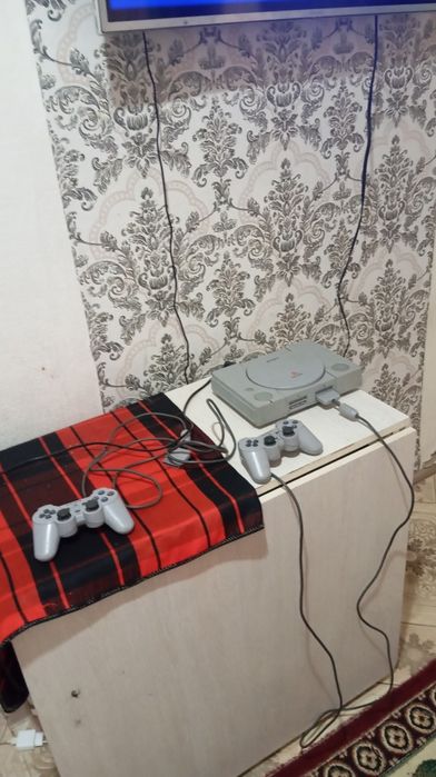 Продам пс1 с нерабочим дисководом