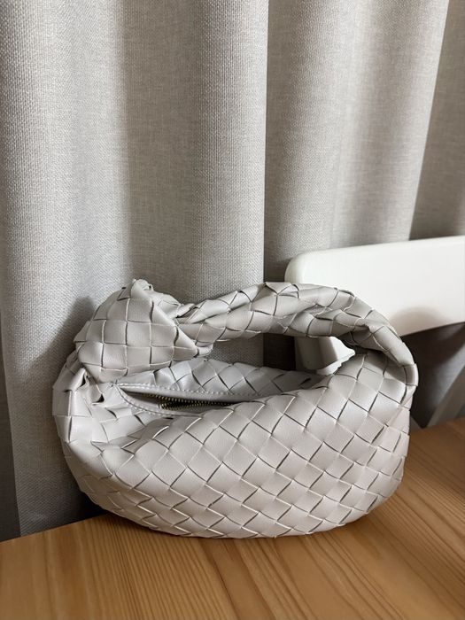 Сумка белая bottega