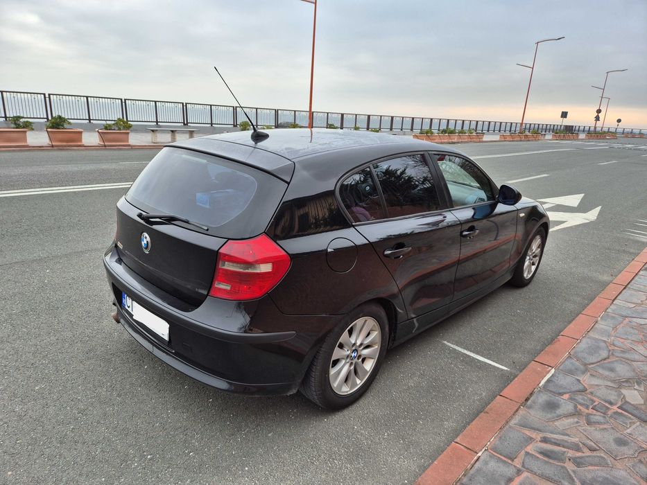 BMW 1 Series 2011 — imagine 2
