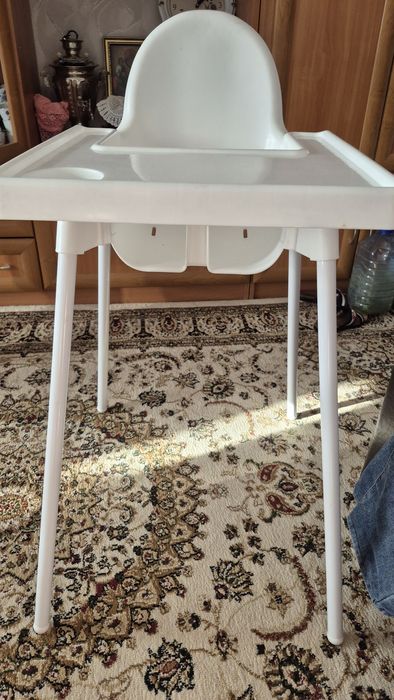 Стульчик для кормления белый