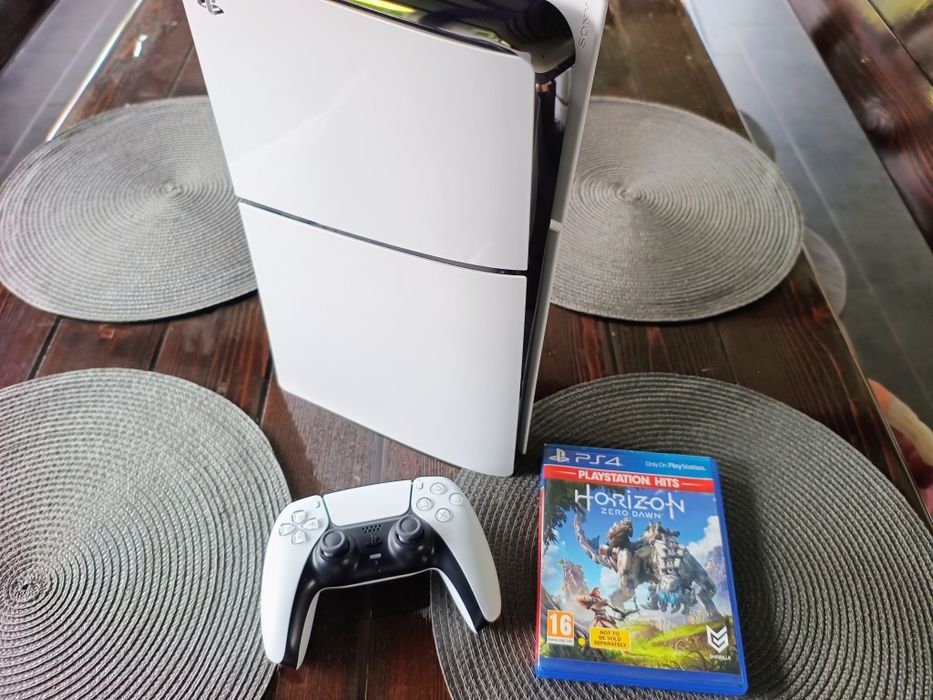 Vând PS5 Slim DiskEdition 1T