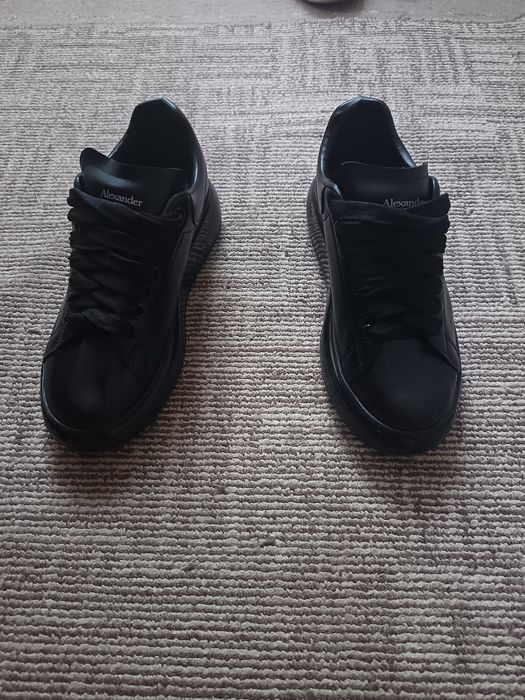 Vând adidasi alexander Mcqueen