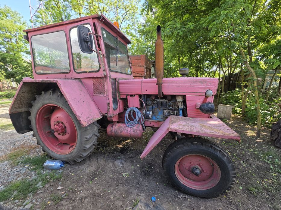Tractor 650 DE VANZARE