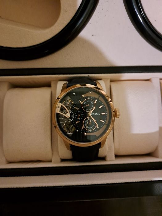 Часовник FOSSIL ME 1138