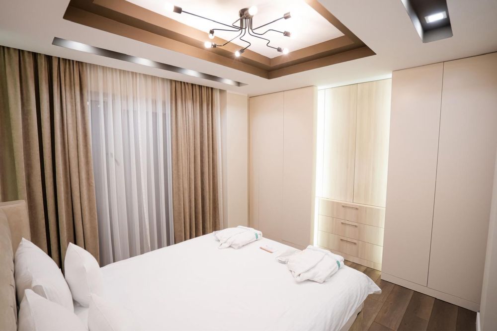 Vand Apartament 3 camere (104mp) - complet utilat