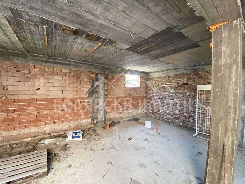 Продава се Къща в с. Леденик, Област Велико Търново - 300 кв.м за 1067 €/кв.м - Снимка #14